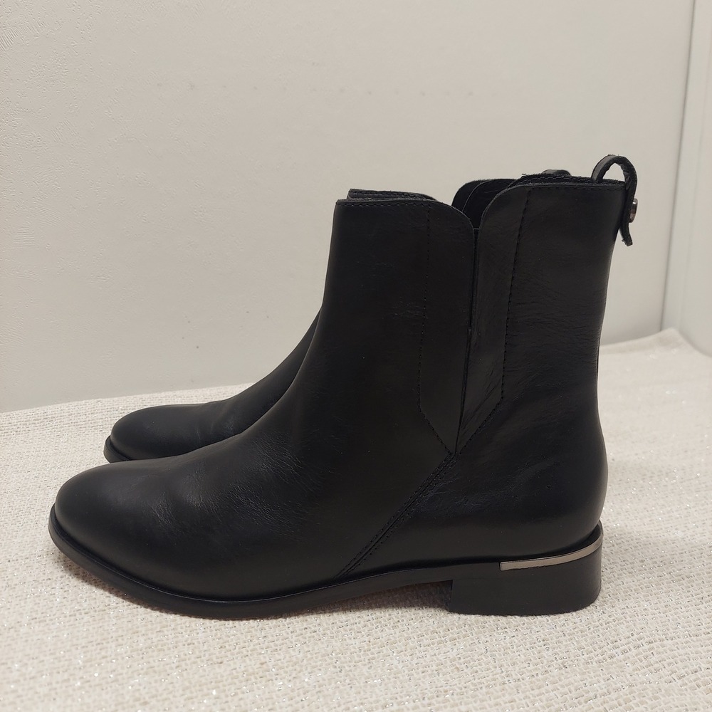 Vince Camuto Okalinra Black Leather Ankle Boots Pointed Toe Size 8M Brazil